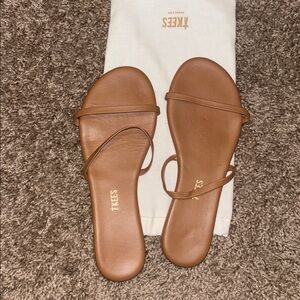 TKEES Gemma leather sandals